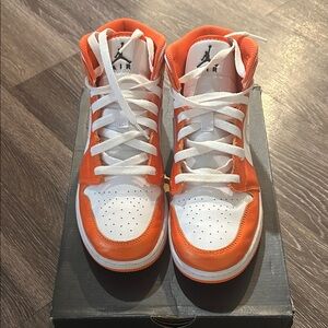Air Jordan 1 Mid SE (GS)